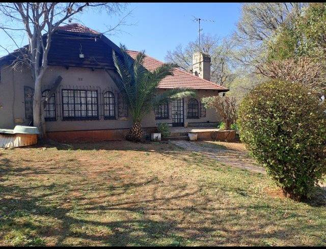 3 BEDROOM HOUSE FOR SALE IN CYRILDENE